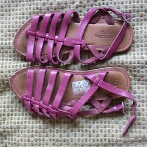 Leather sandals size 31